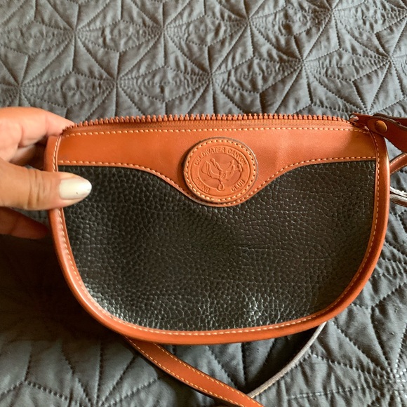 Coldwater Canyon Crossbody Handbag - Picture 3 of 4